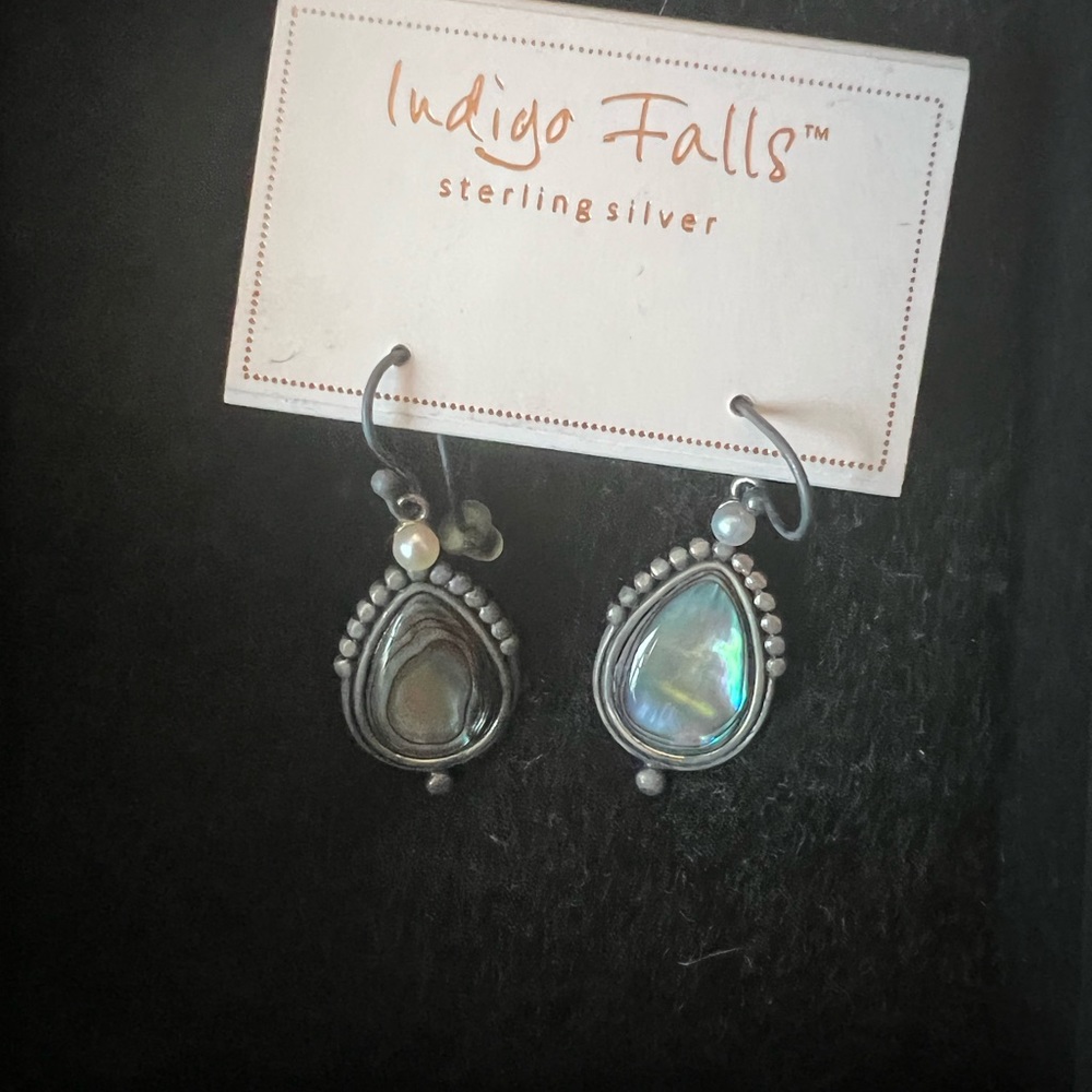Green drop earrings